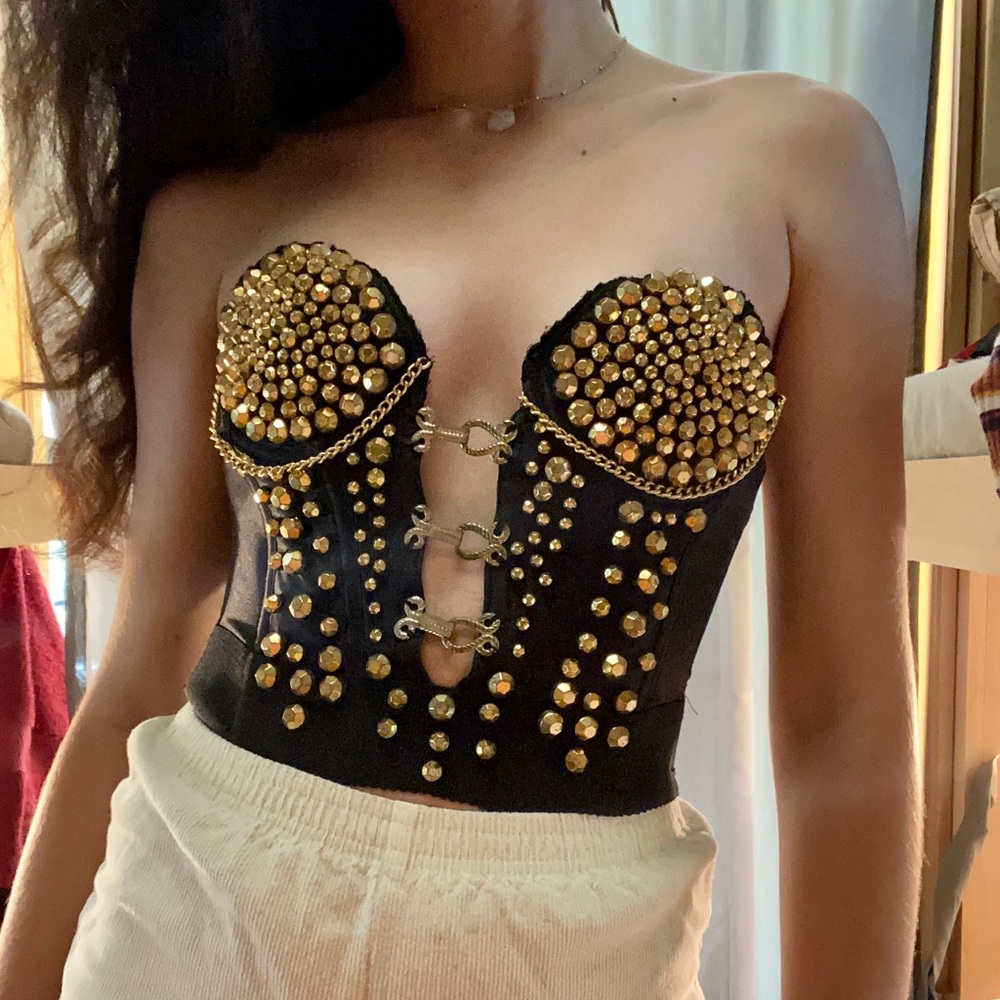 ✨Grungy/chic bustier✨